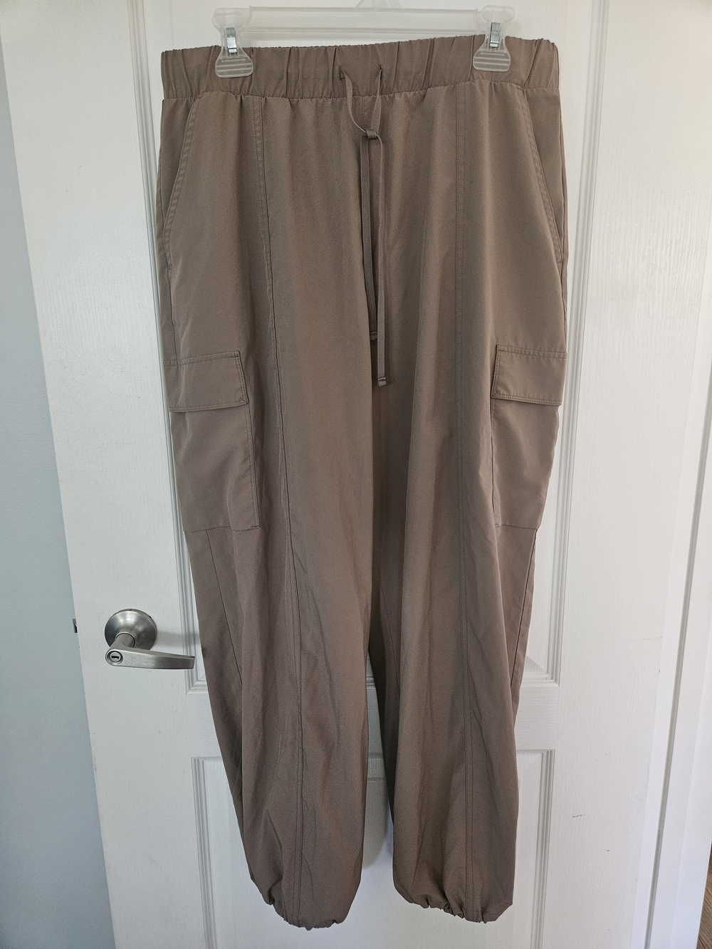GAP Cargo Jogger Pants - Runaround Parachute Pants